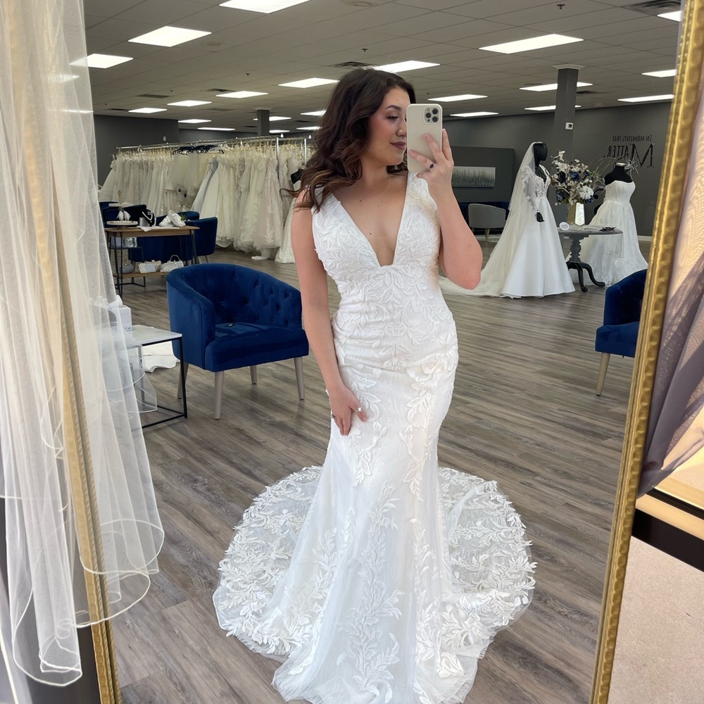 Essense of Australia Wedding Dress D3637